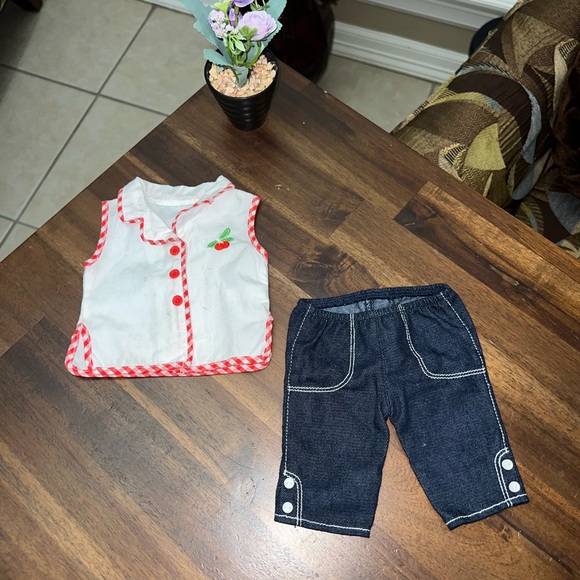 RETIRED American Girl Maryellen Cherry Outfit - Picture 2 of 8
